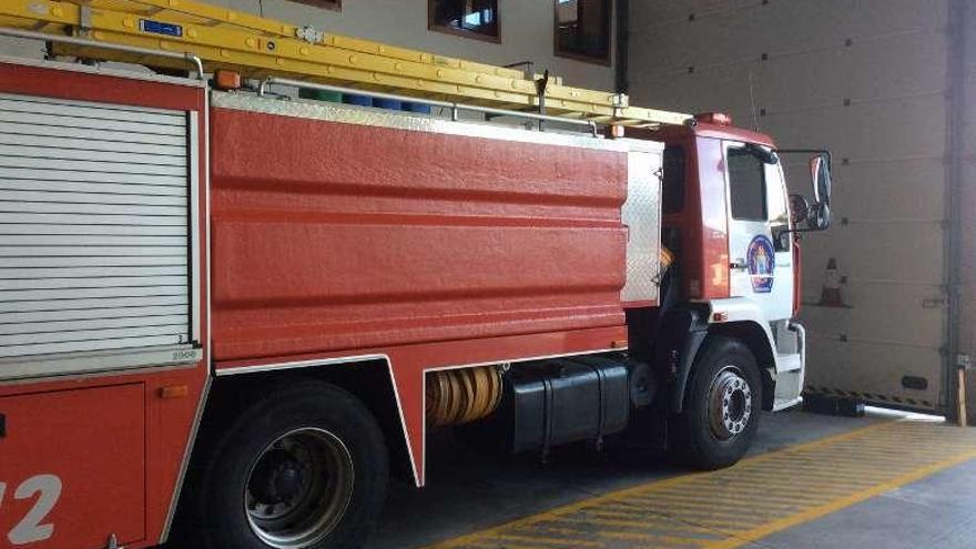 Los bomberos denuncian el abandono del parque y exigen que se obligue a la empresa a cumplir el pliego