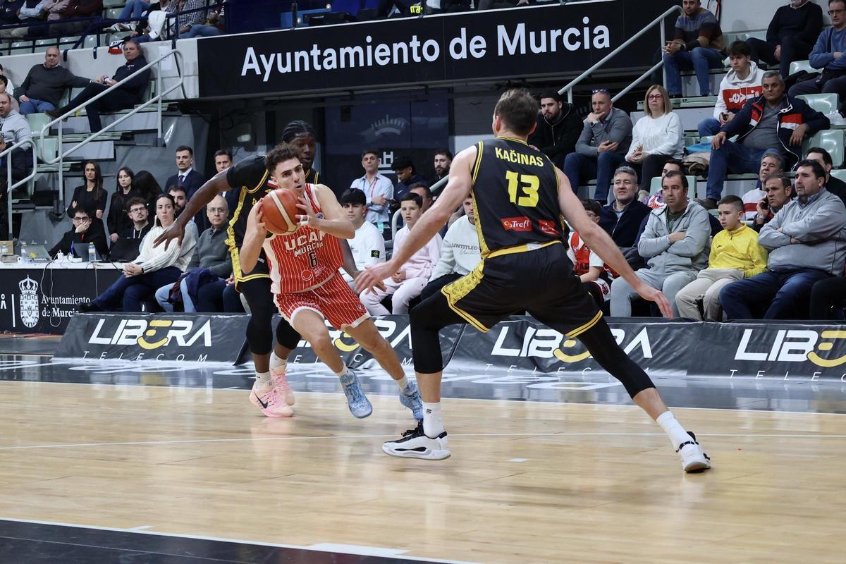Dani García, en una imagen del partido entre el UCAM Murcia y el Sopot