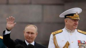 Putin i Nikolai Ievmenov. | MAXIM SHEMETOVIRMA / REUTERS