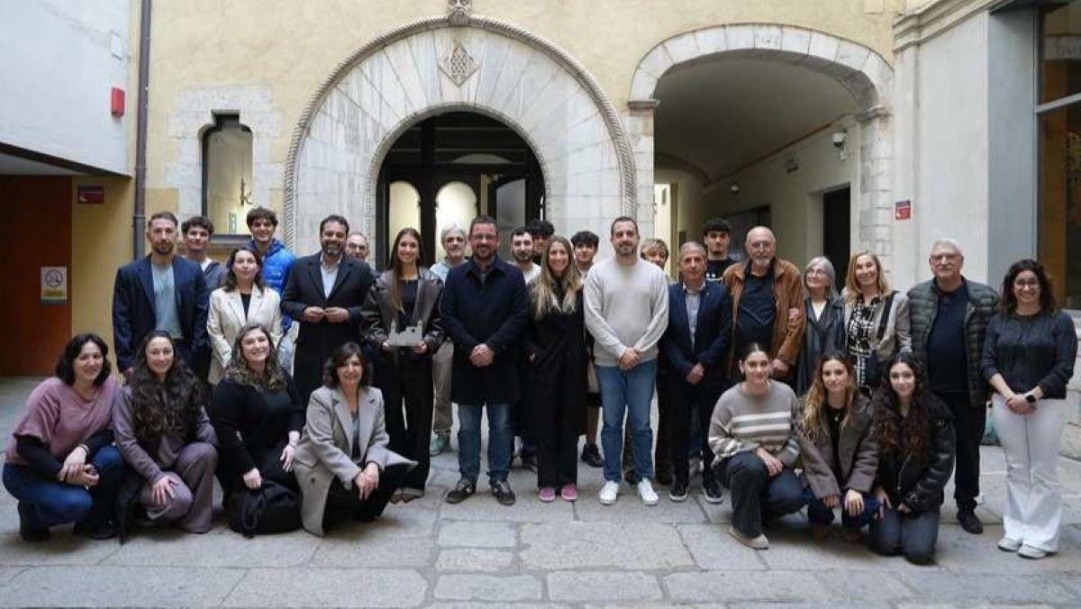 L'Ajuntament de Girona fa un reconeixement a l’esportista Nora Cornell.