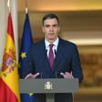 El presidente del Gobierno, Pedro Sánchez, durante su comparecencia institucional en La Moncloa este lunes para anunciar su decisión de no dimitir. 