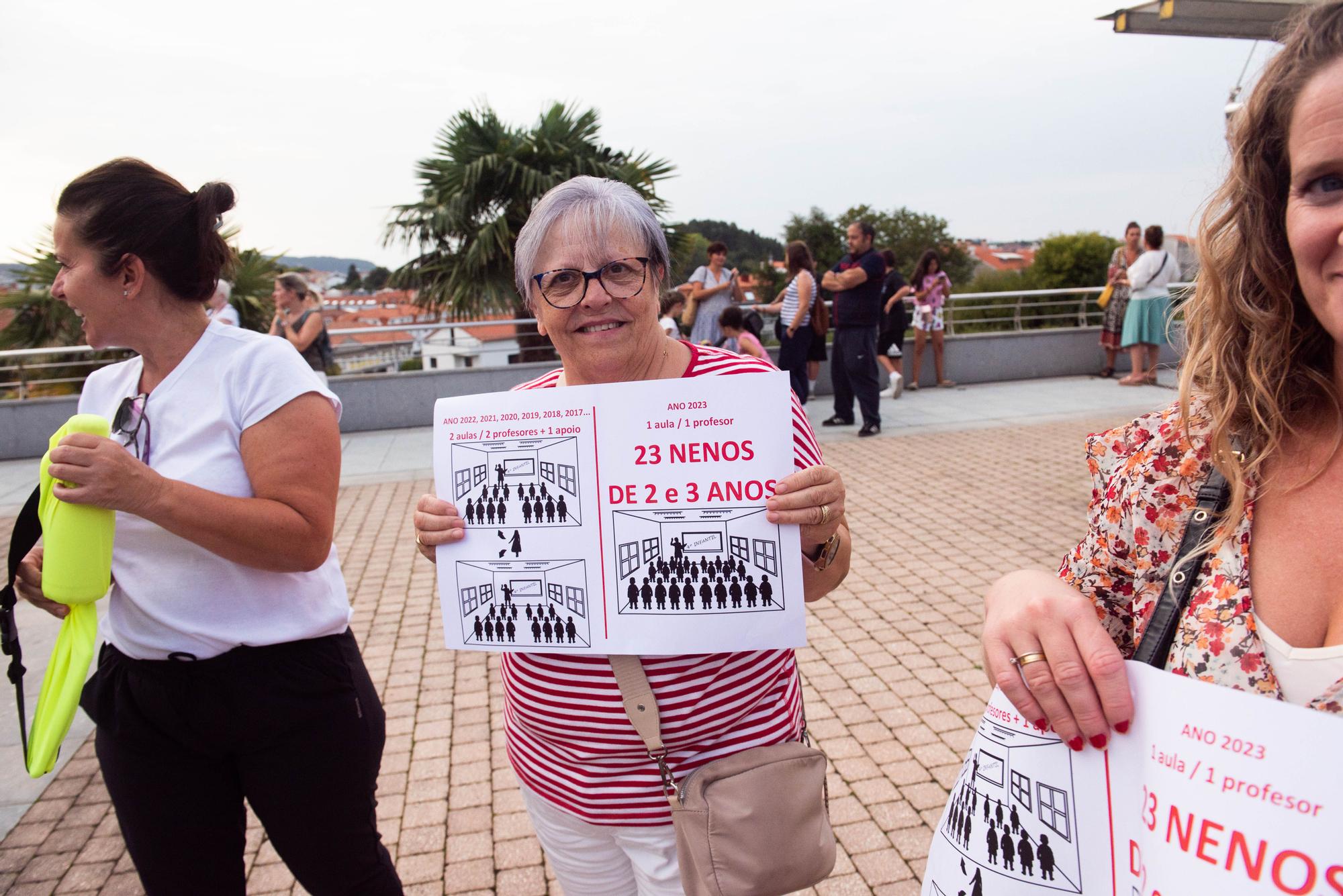 Protesta en Miño por la supresión de un aula de Infantil