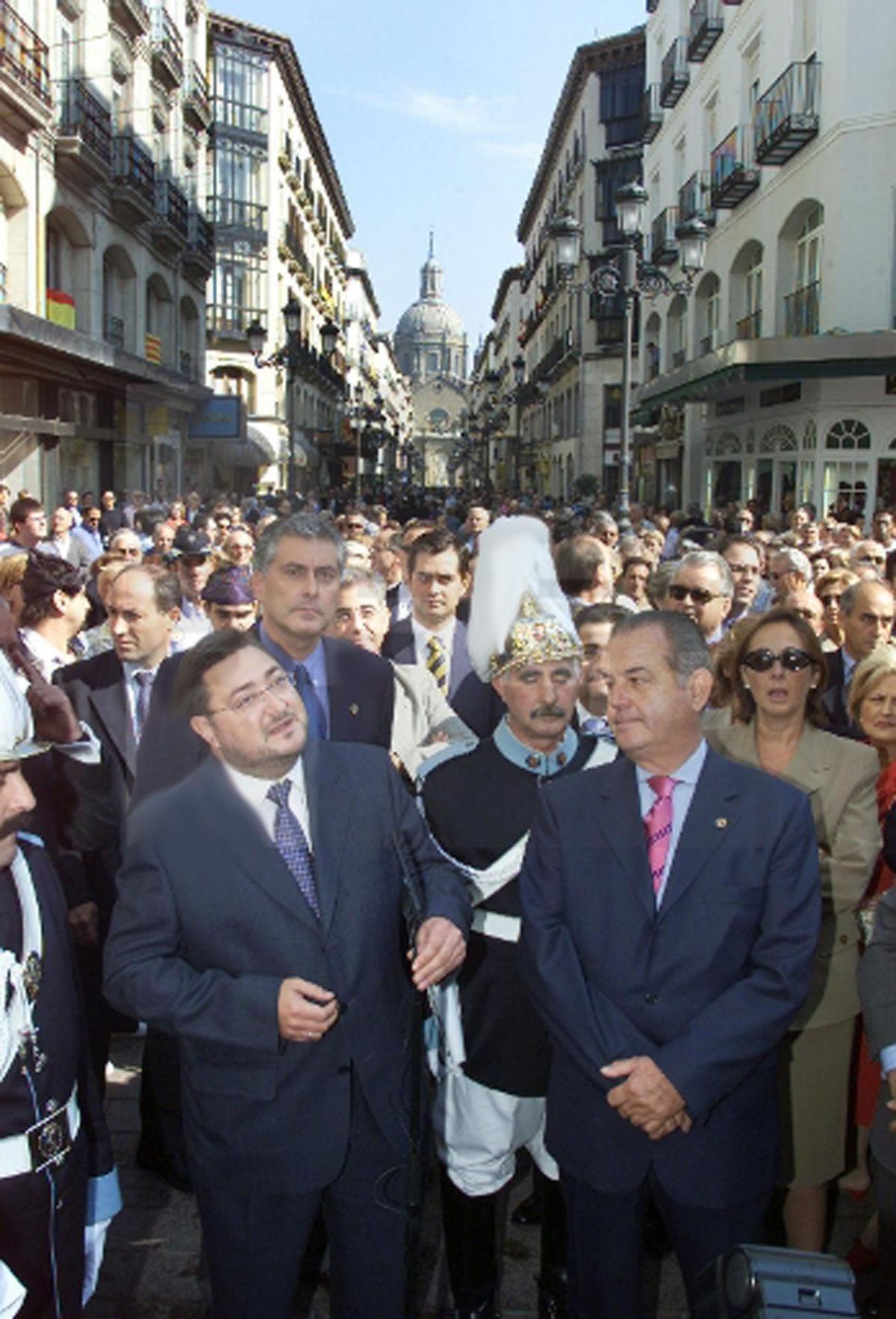 Inauguración de la calle Alfonso I sin coches en septiembre de 2001 tras cinco meses de obras.