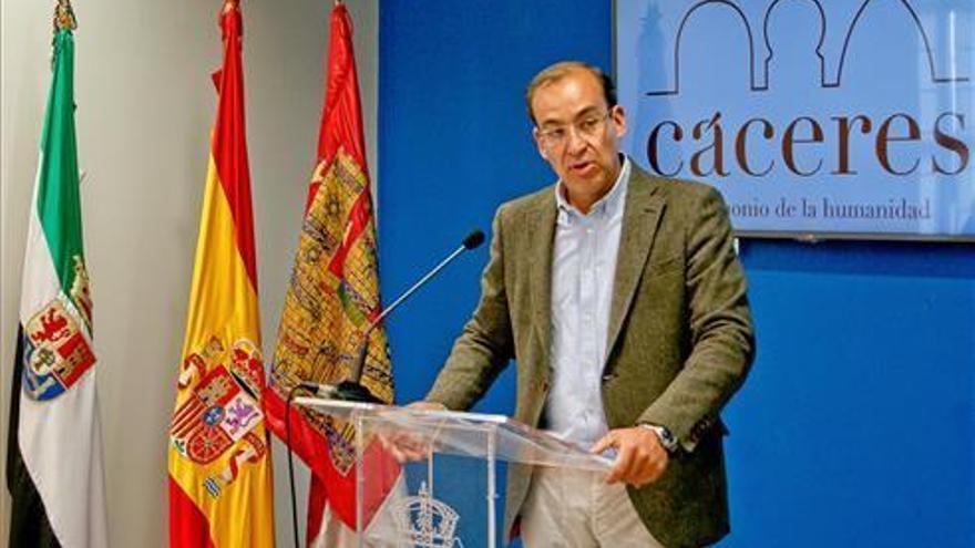 El PP recuerda que un acuerdo de pleno decidió por unanimidad quitar la Cruz de los Caídos de Cáceres