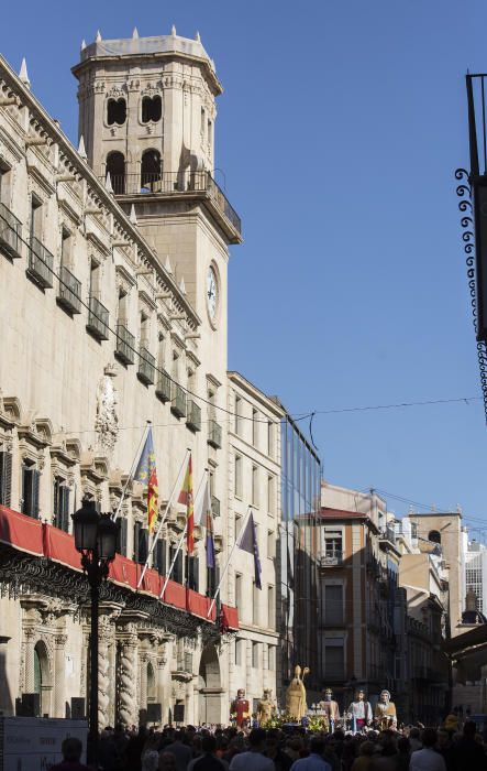 Alicante se ha volcado hoy con los actos por la festividad de San Nicolás