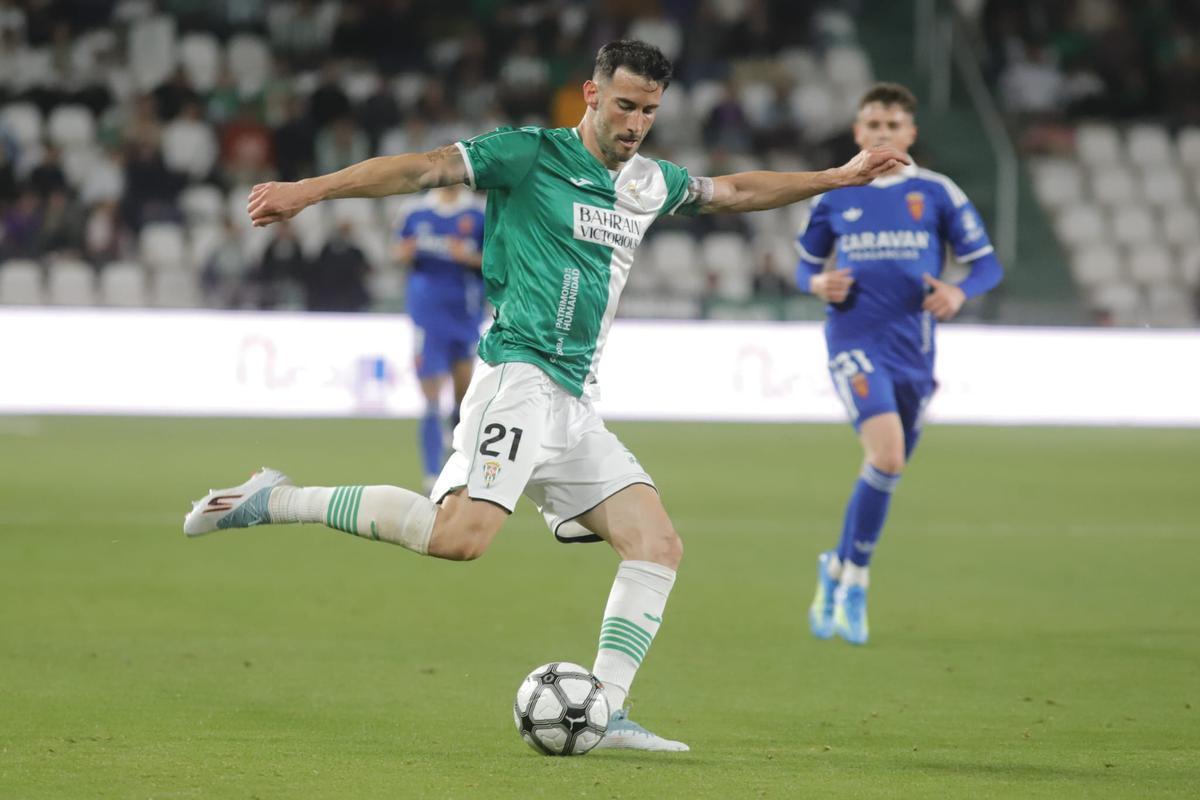 Carlos Albarrán, durante el Córdoba CF-Zaragoza en El Arcángel.