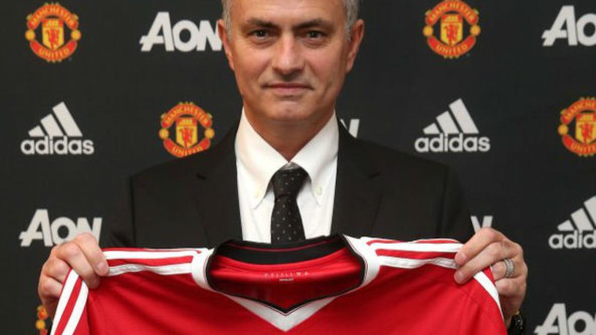 Mourinho, presentado con el Manchester United