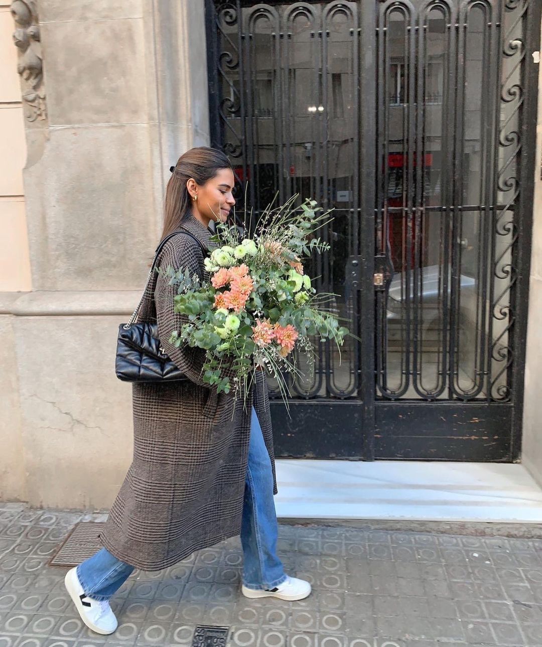 Instagram ya sabe cuáles son las zapatillas que triunfarán en el 2021 -  Woman