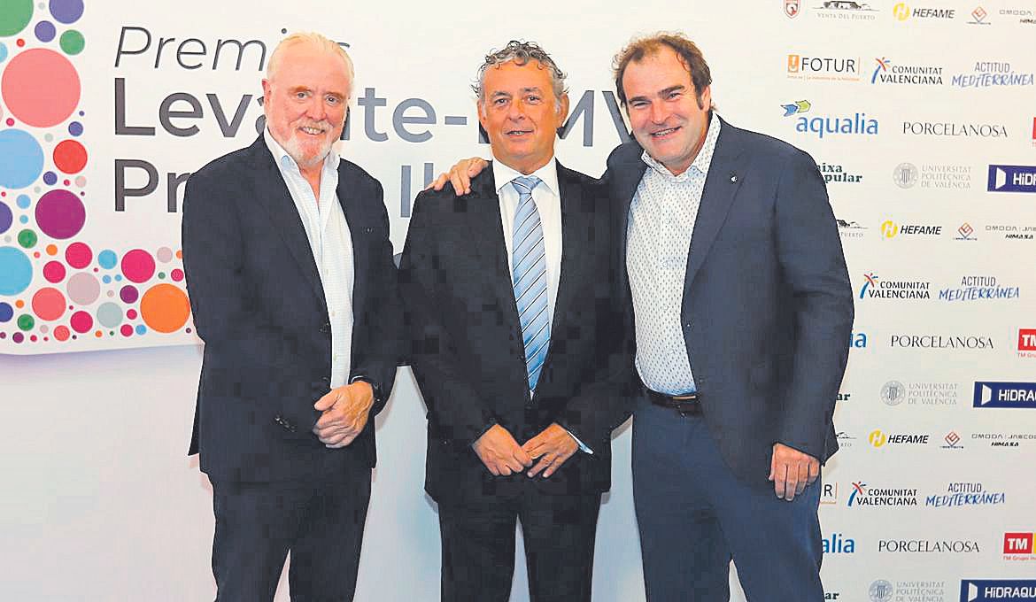 Ricardo Císcar, consejero ejecutivo de Dacsa; Paco Lloret, periodista y colaborador de Levante-EMV; y Santos Ruiz, crítico gastronómico de Levante-EMV.