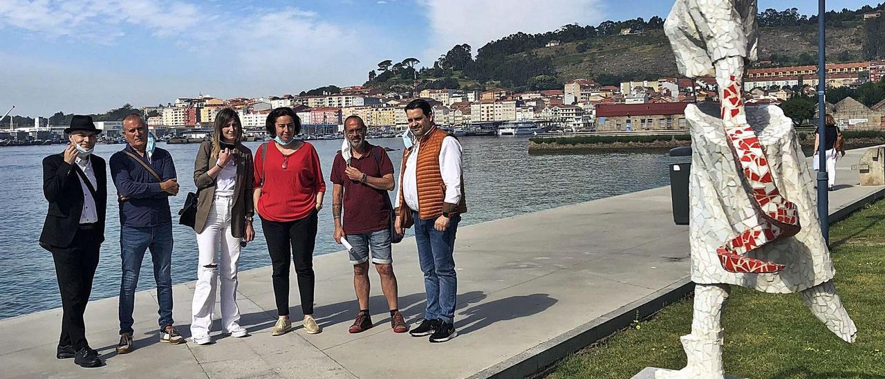 Borja Brun, Manuel Pérez, Lucía Bastón, Beatriz Iglesias, Manuel Dávila e Indalecio Novas, directivos de TodoMorrazo, ayer en Rodeira.   | // G.N.