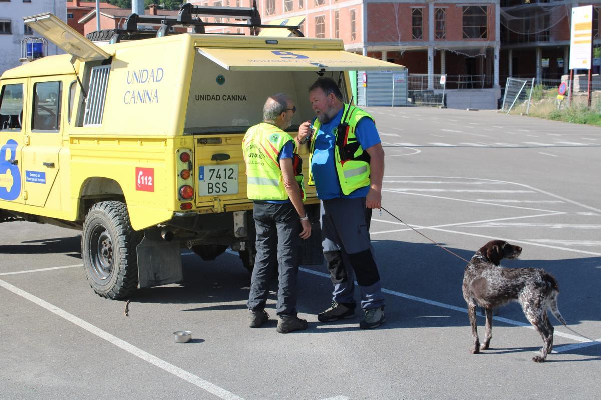 Así fue el rescate del hombre de 80 años desparecido en Laviana, encontrado esta mañana Así fue el rescate del hombre de 80 años desparecido en Laviana, encontrado esta mañana