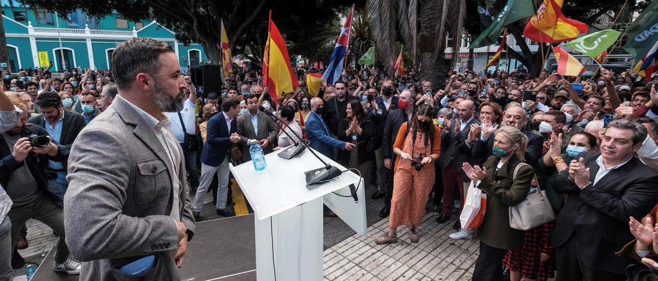 El presidente de Vox, Santiago Abascal, durante el mitin que ofreció este sábado en Las Palmas de Gran Canaria.