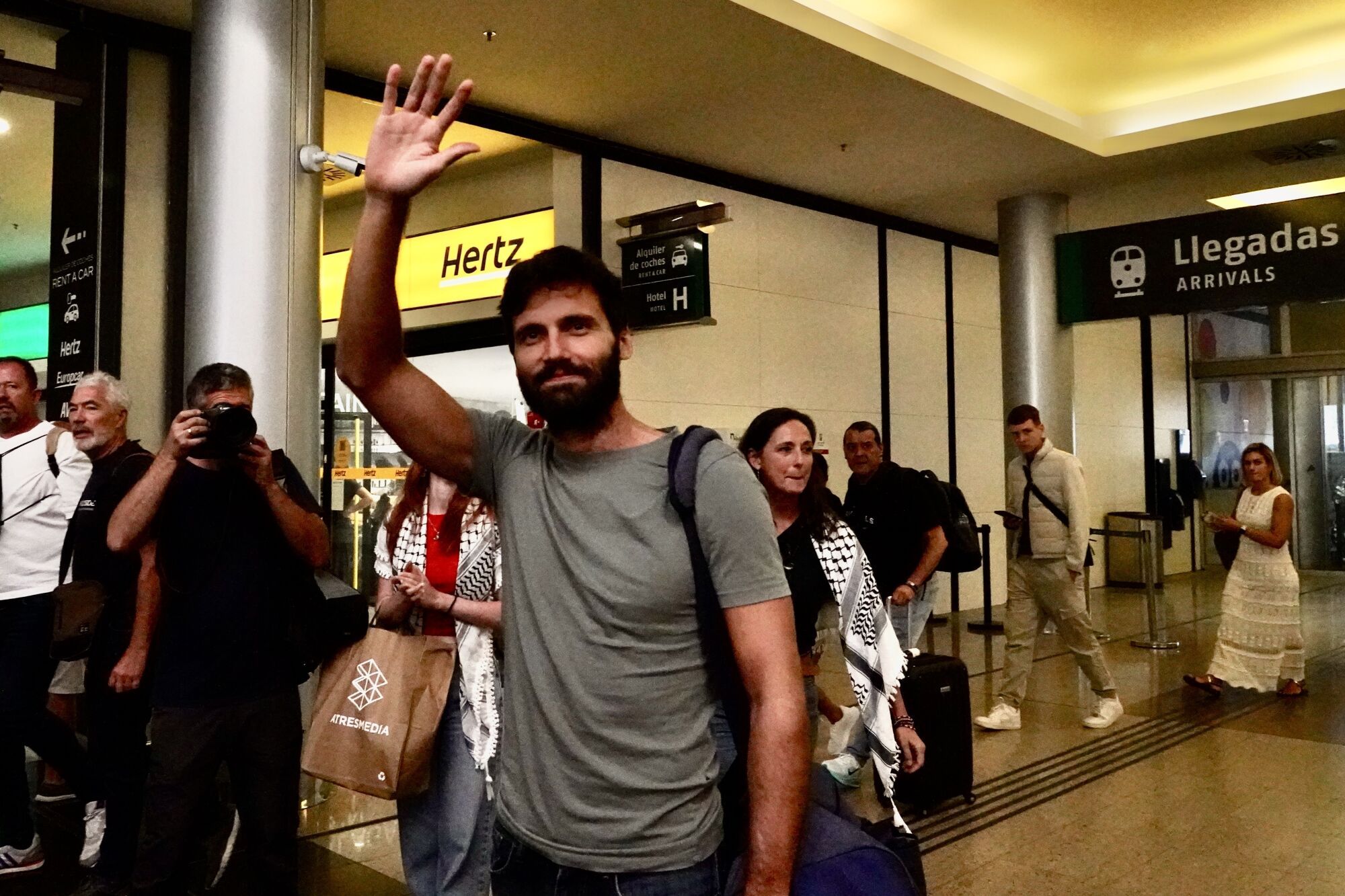 Los malagueños de la flotilla retenidos por Israel vuelven a casa