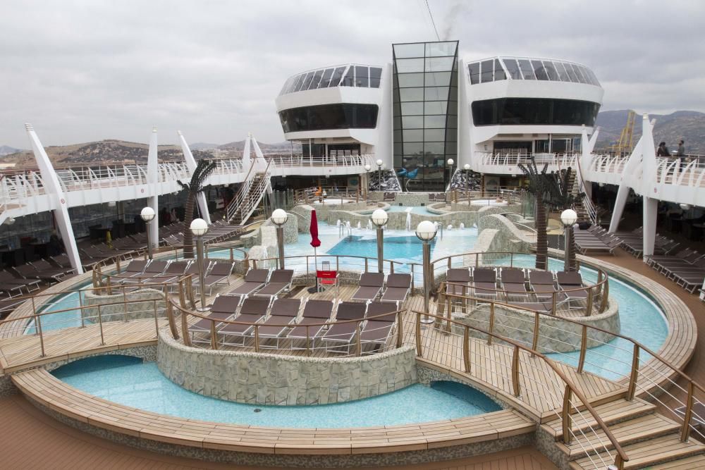 Escala del crucero MSC Fantasía en el puerto de Cartagena