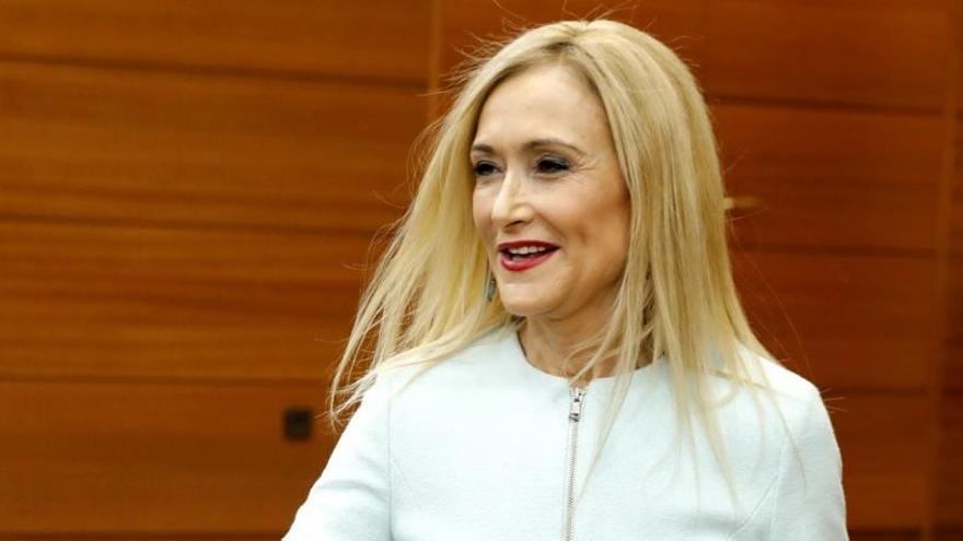 Cifuentes será juzgada por falsedad documental.