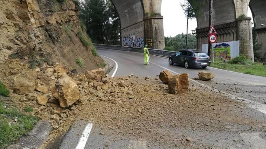 Esllavissada a l&#039;accés provinent de la C-55