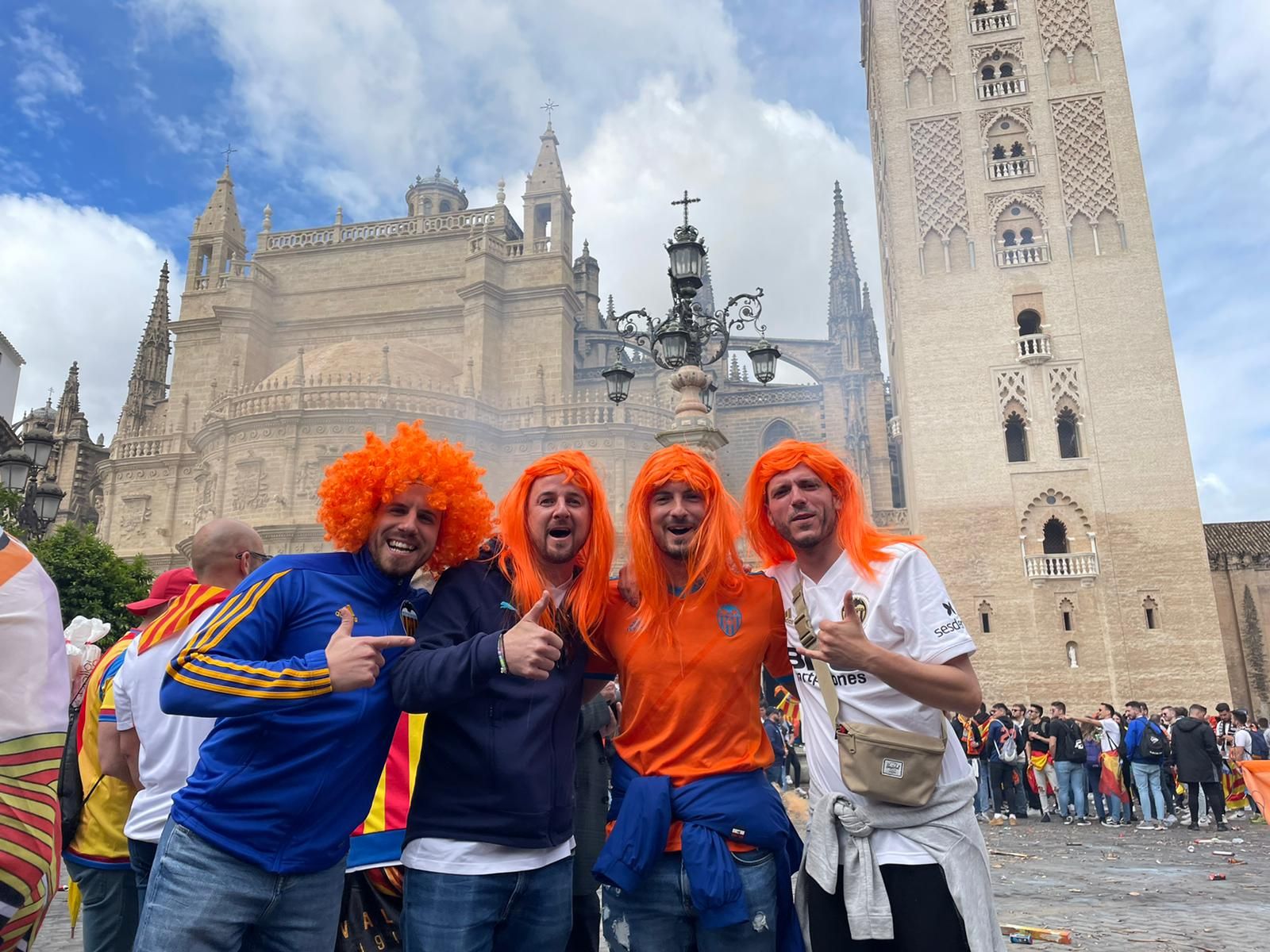 La afición valencianista toma Sevilla