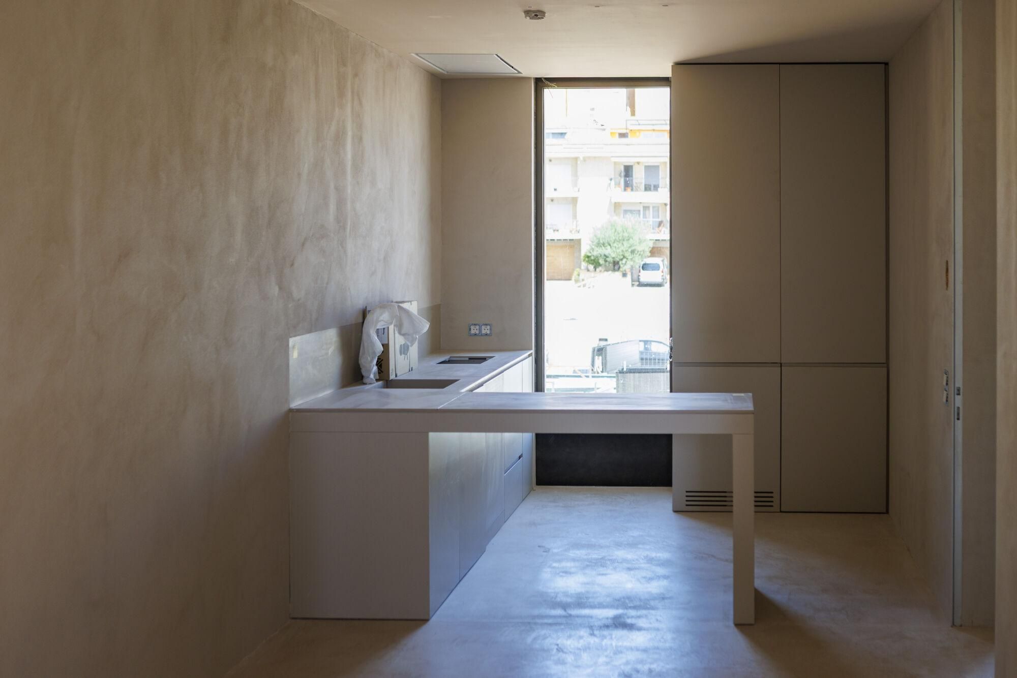 Obres a La Parada, l'edifici més singular de Manresa des de fa dècades
