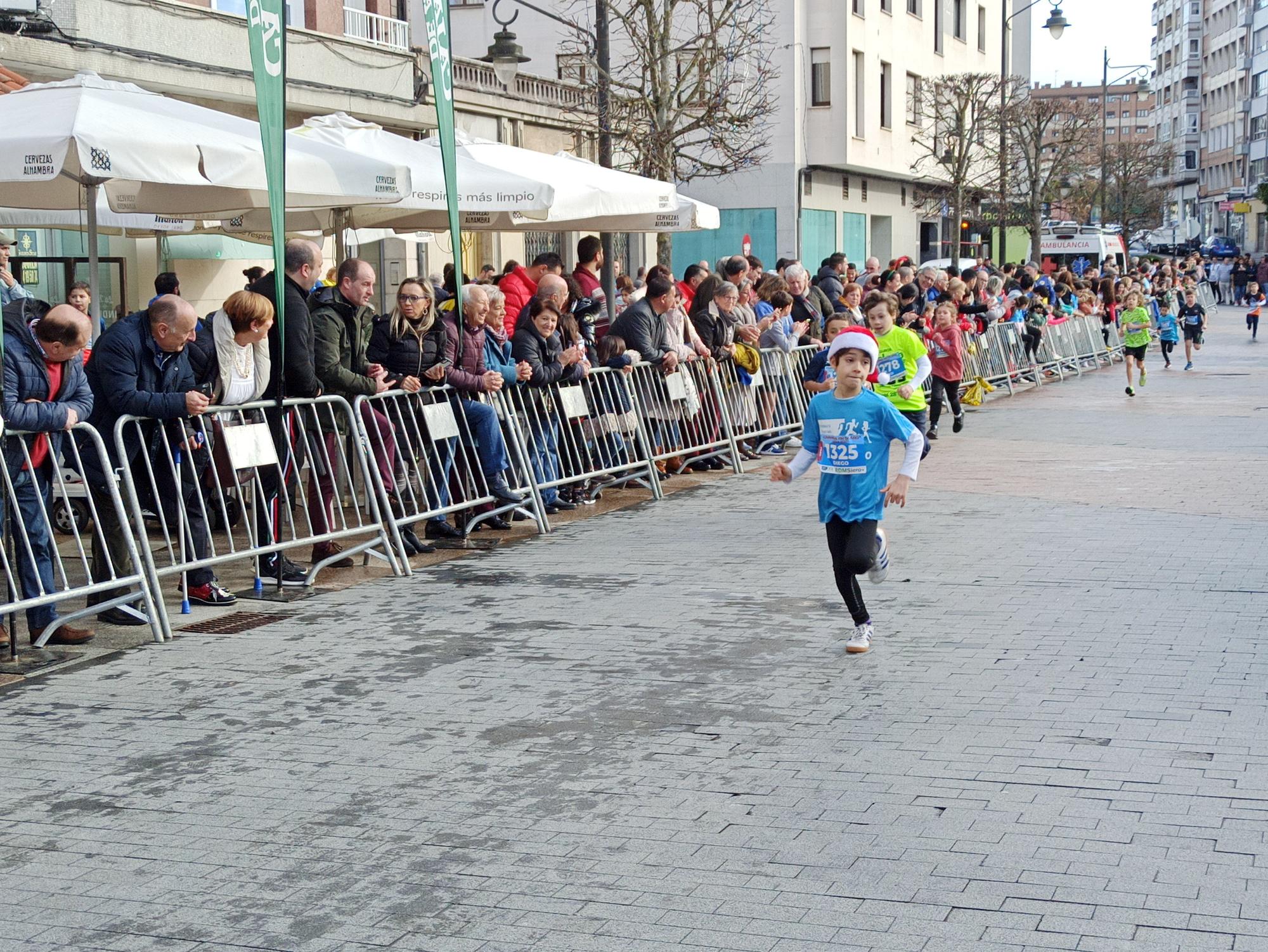 Casi 1.500 participantes disputan la carrera de Fin de Año de Pola de Siero