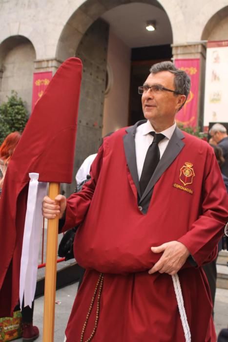 José Ballesta es nazareno en la Cofradía del Santísimo Cristo del Amparo y María Santísima de los Dolores y en la Cofradía del Santísimo Cristo del Perdón.