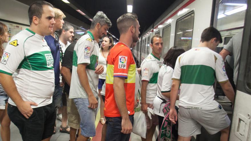 La afición franjiverde completa ocho autobuses para viajar a Cádiz