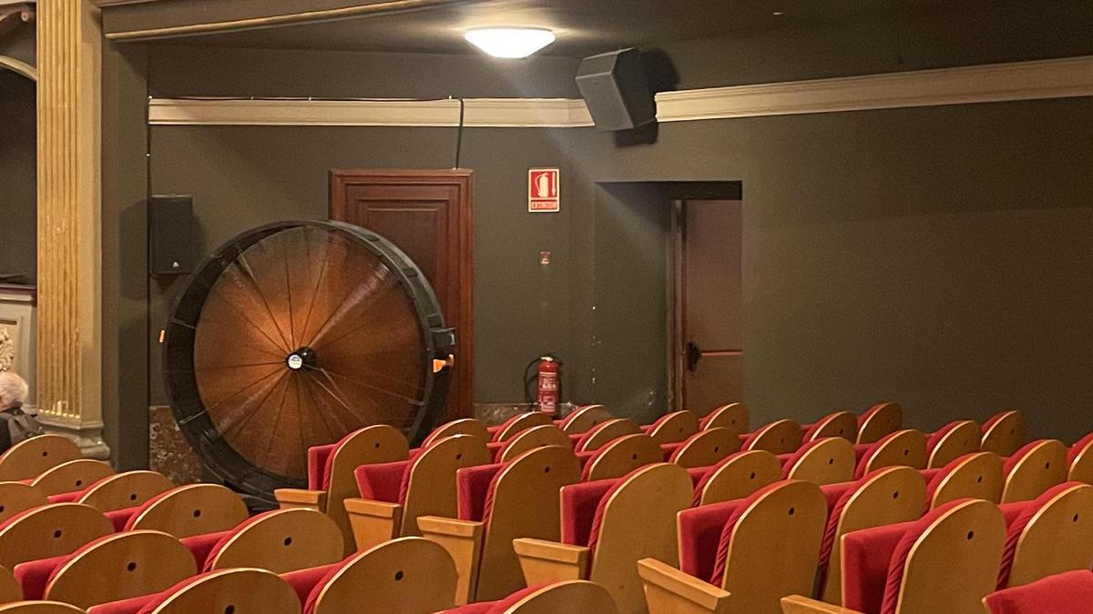 Un dels ventiladors, que ja es va estrenar amb l'espectacle "El Príncep Blau", d'Ampans