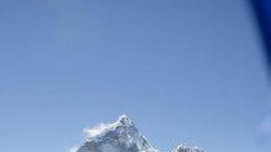 El Nepal comença a mesurar  si l&#039;Everest s&#039;ha encongit
