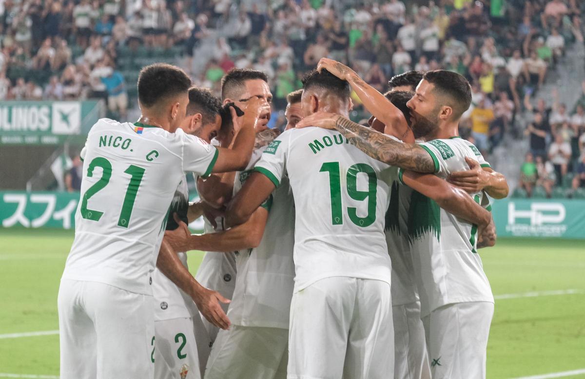Las mejores imágenes de la primera victoria del Elche CF