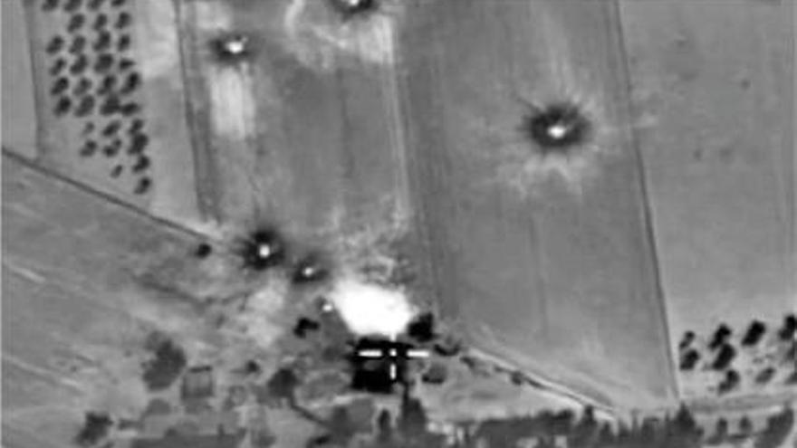 Imatge del ministeri de Defensa rus en la qual es mostren els bombardejos a Síria