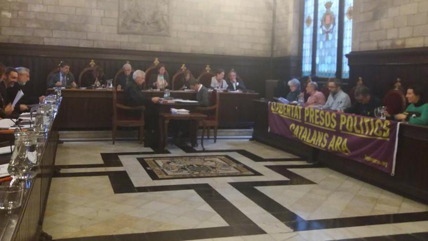 El ple de Girona rebutja la dimissió de Madrenas