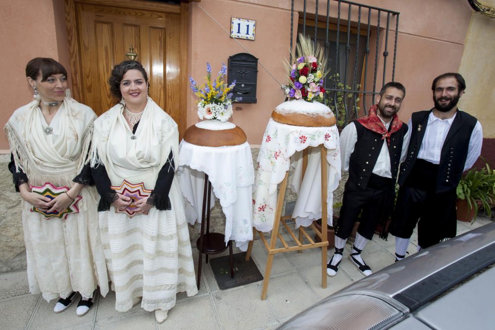 Tradición del Pa Beneït de La Torre de les Maçanes