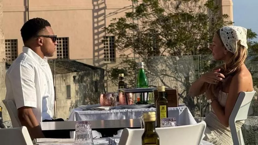 Mbappé y Ester Expósito, pillados juntos de vacaciones en Italia