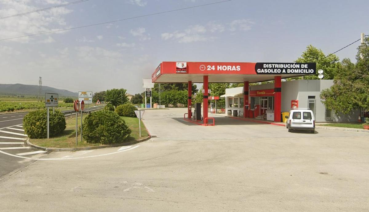 Imagen de la gasolinera de Fontanars dels Alforins en Google Maps.