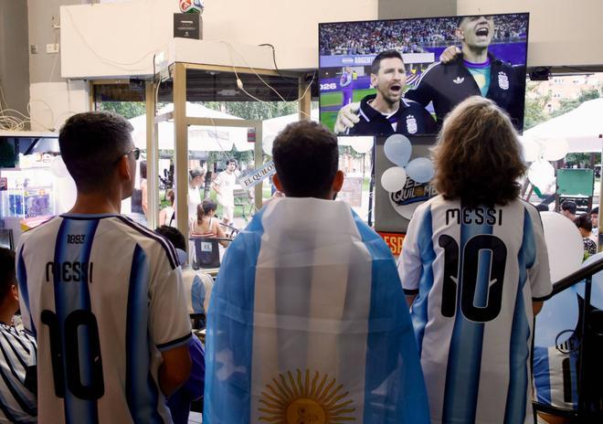 Así se vivió en Gijón la semifinal del Mundial entre Inglaterra y Argentina