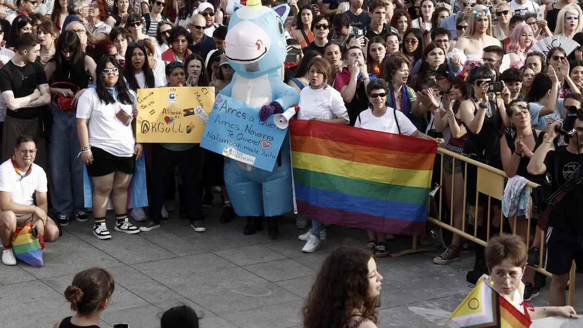 Numerosas ciudades reivindican los derechos el colectivo LGTBIQ+ con manifestaciones.