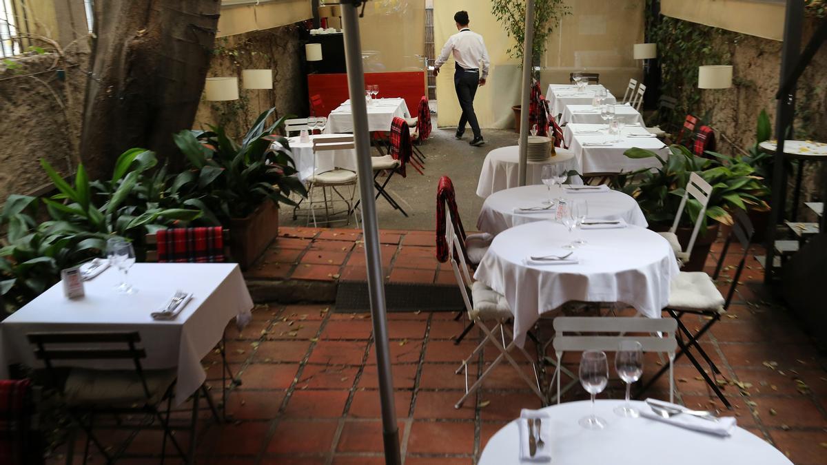 La terraza interior del restaurante Fragments.