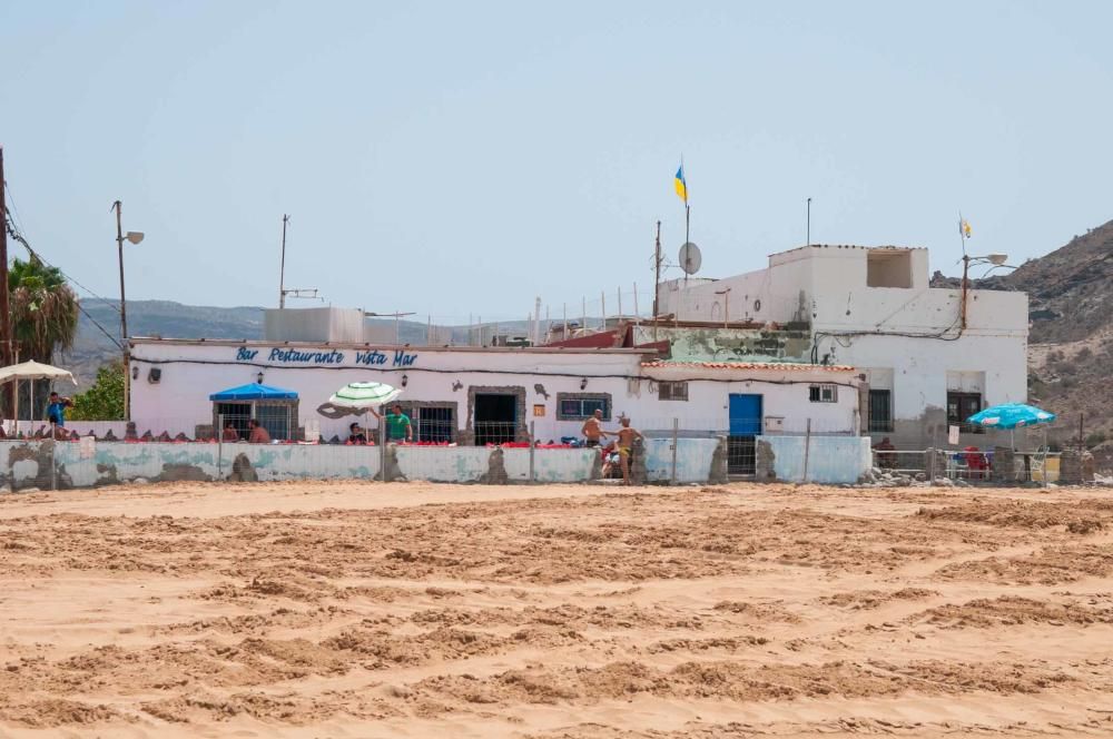 Afectados por la nueva playa de Tauro