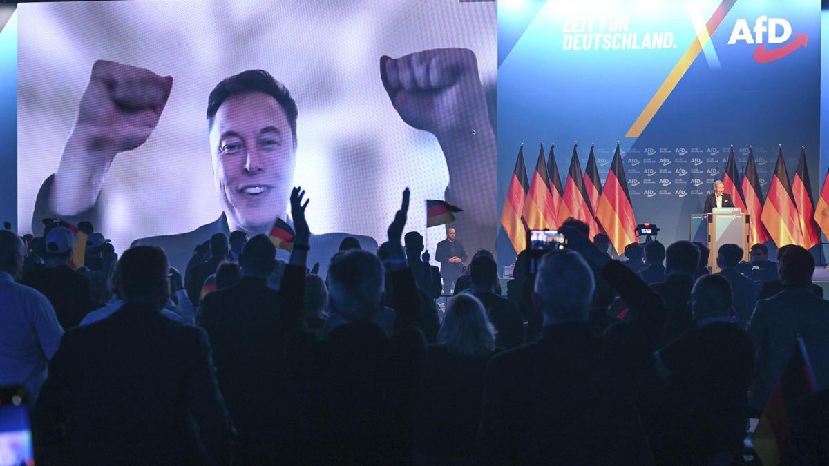 Elon Musk aparece en vídeo en un acto de campaña de extrema derecha alemana Elon Musk aparece en vídeo en un acto de campaña de extrema derecha alemana