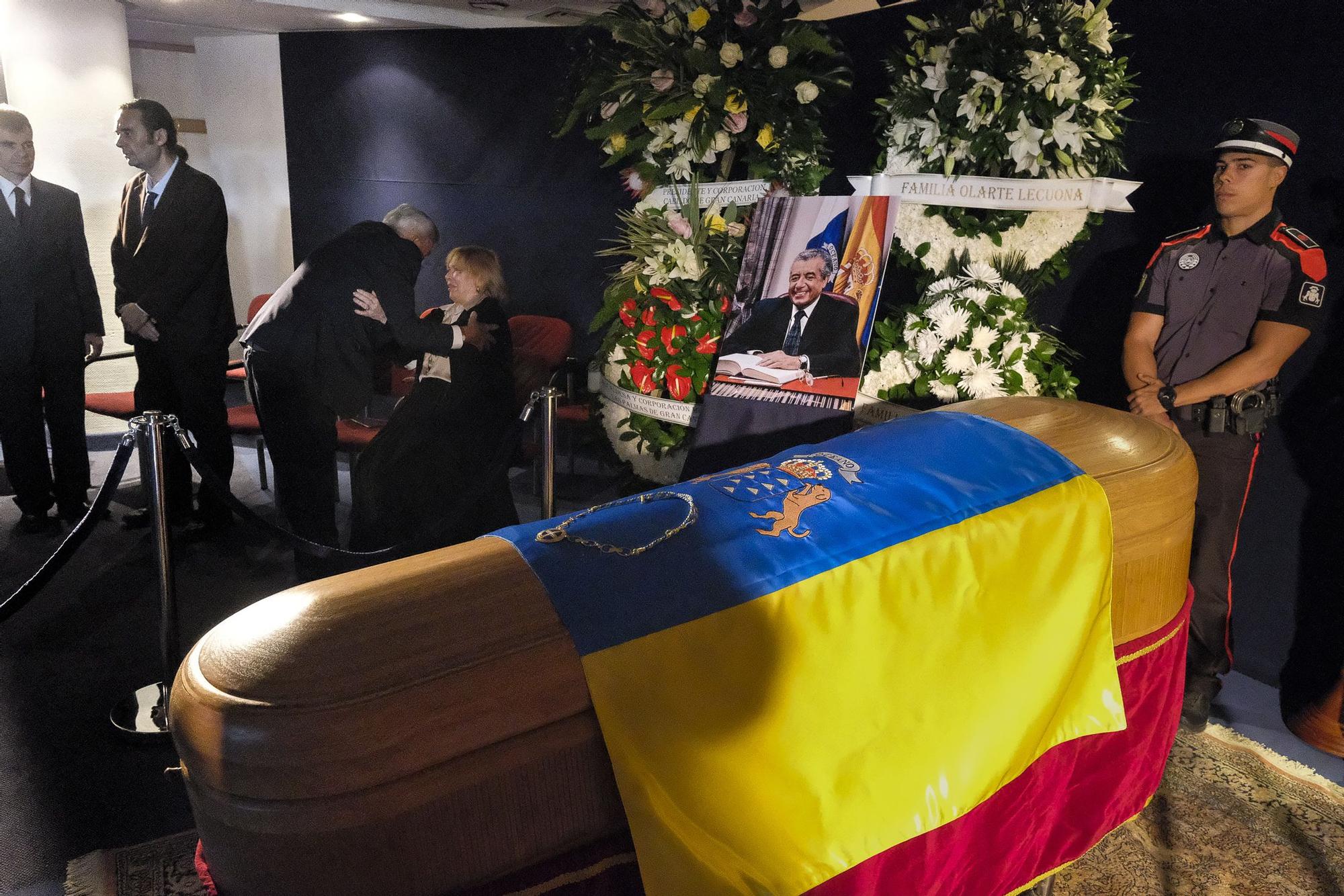 Capilla ardiente y funeral de Lorenzo Olarte