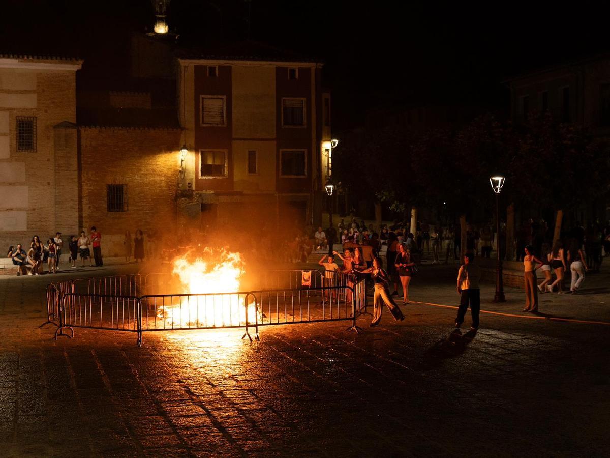 Una noche mágica en las hogueras de la noche de San Juan en Tagarabuena y Toro Una noche mágica en las hogueras de la noche de San Juan en Tagarabuena y Toro
