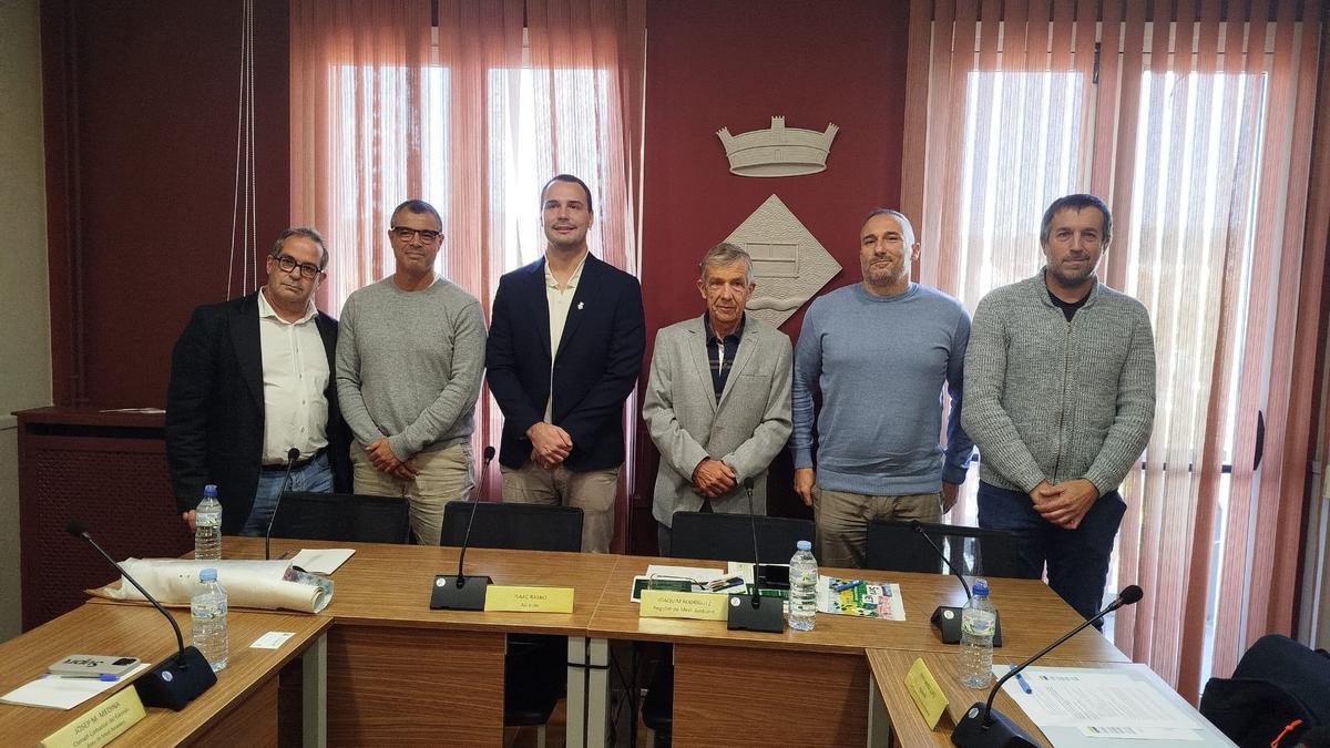 Representants de l'Ajuntament, del Consell Comarcal i de les empreses, aquest matí.