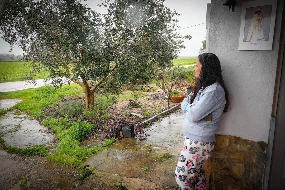 Una vecina de las casas aisladas de Valdebótoa, que tuvo que desalojar su vivienda.