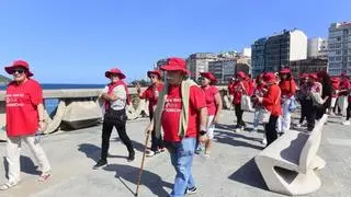 Marcha por el paseo en favor del buen trato a los mayores