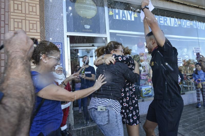 22/12/2018 SARDINA DE GÁLDAR. Lotería de Navidad, boleto premiado con el Gordo de Navidad. FOTO: J. PÉREZ CURBELO  | 22/12/2018 | Fotógrafo: José Pérez Curbelo