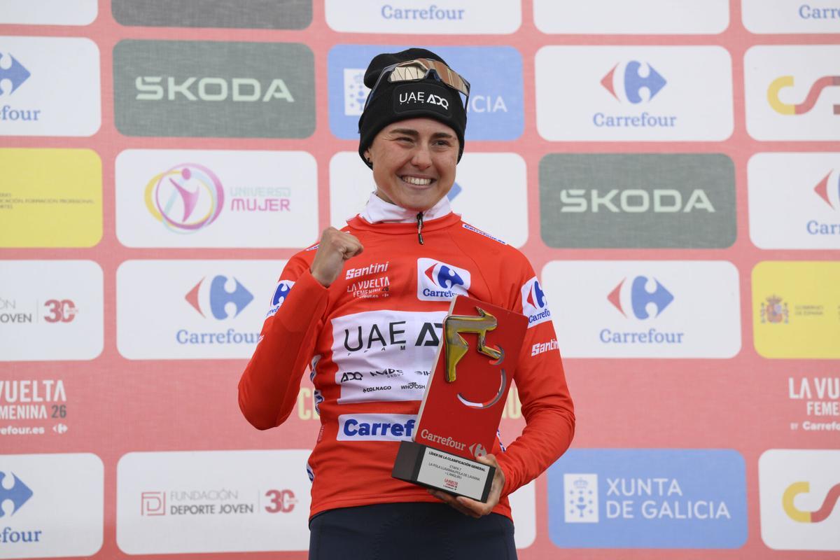 Paula Blasi hace historia en el Angliru y conquista la Vuelta a España