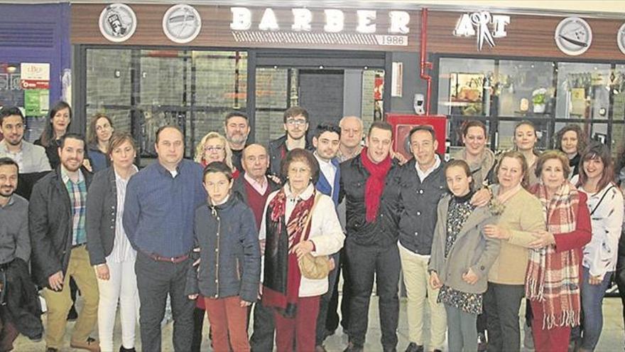 juan carlos ruiz abre barber art, una peluquería de hombres en carrefour