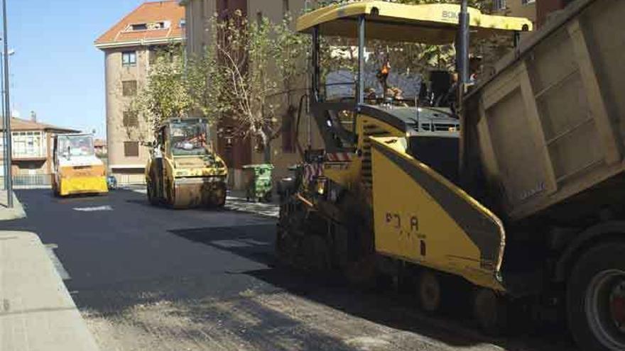 Trabajos de pavimentación en Las Eras.