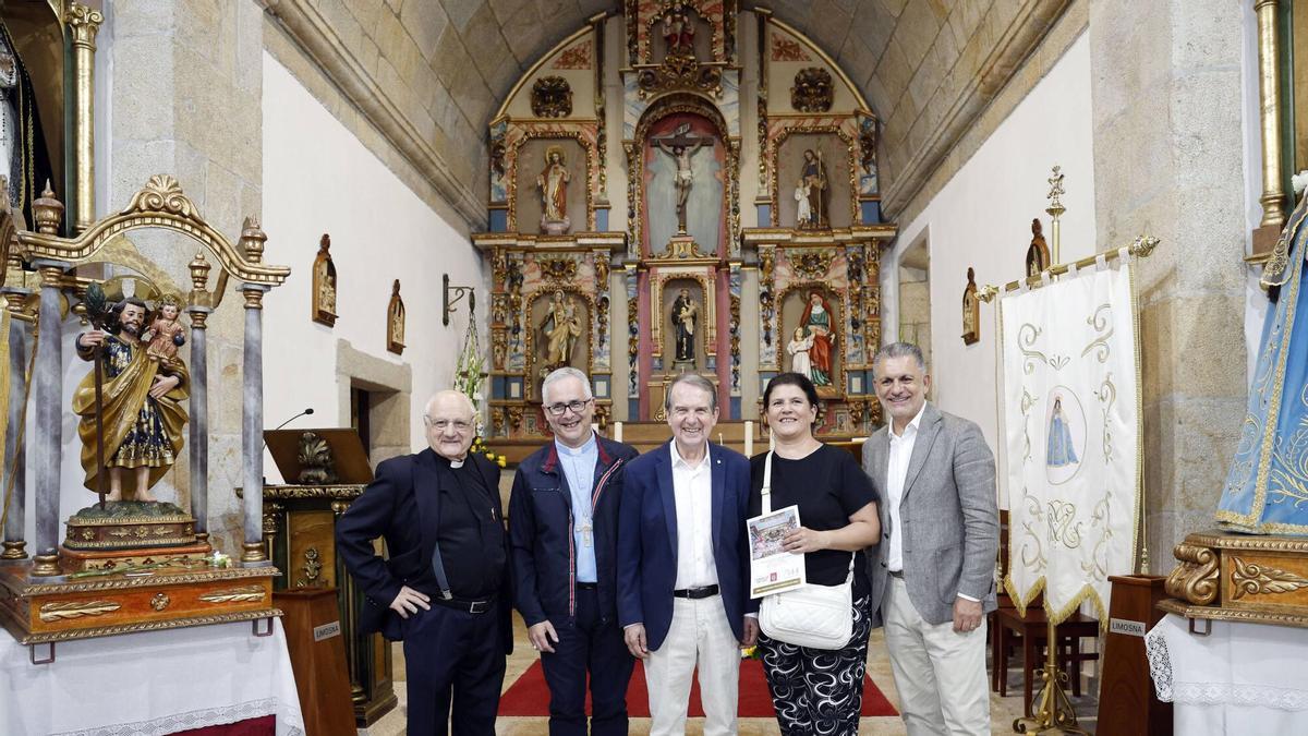 Candeán recupera su retablo barroco