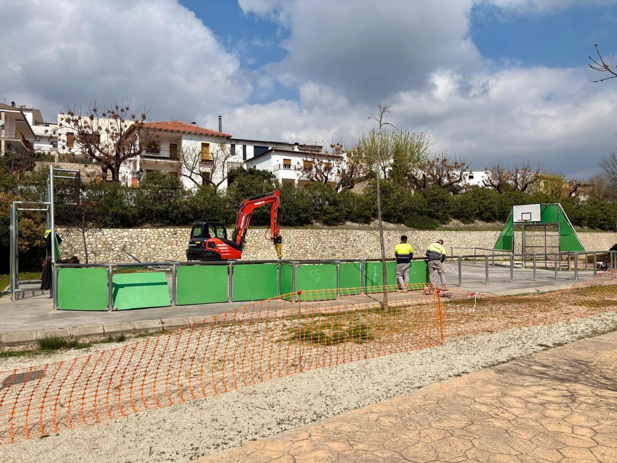 Inicio de las obras en el parque de la Font Jordana de Agullent.