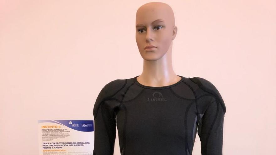 Un sistema inteligente en la ropa detecta las caídas de personas mayores